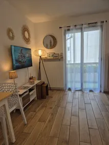 Nice cozy quiet studio close to the sea - Image 5