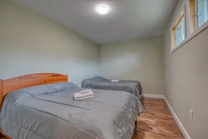 Remodeled 2 bedroom near trails - Image 5