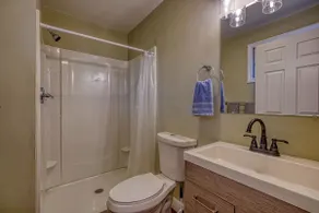 Remodeled 2 bedroom near trails - Image 4