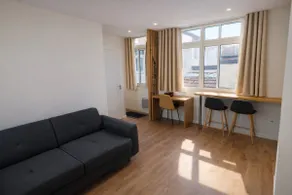 50 m² 3-room apartment with private terrace · Downtown Tarbes - Image 2