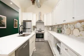 Quaint Cottage in DTown Lex, 15 mins to Horse Park - Image 2