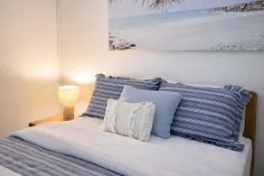 The ‘Village Hideaway Studio’-2 Min walk to Beach - Image 2