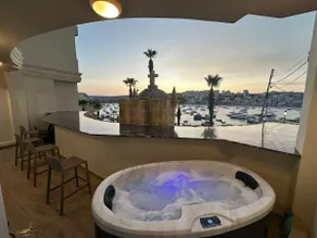Seabreeze Apartments flat 1 w jacuzzi by Homely! - Image 3