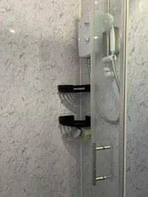 One Bed Apartment - Image 5