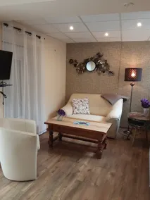 Large one-bedroom apartment on the ground floor ”Les Hortensias”, city center - Image 2