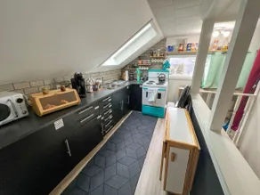 Quaint Attic Suite with Heated Pool Year-Round - Image 5