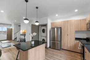 Large Downtown 2BR Home-Garage-King Bed+W-D - Image 2
