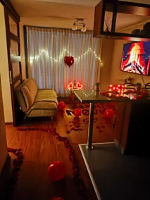 Vintage Apartment with Pool Access - Image 3