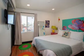 Charming*NEW*Retreat*Hot Tub* Near DT&PHX Airport - Image 2