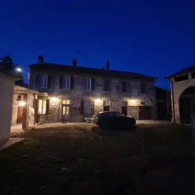 Old farmhouse - Image 2