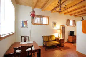Private Santa Fe Retreat w/King Bed, patio - Image 4