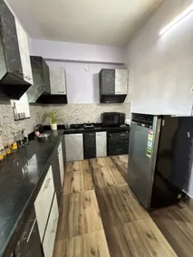 Ferny Three Bedroom Full Apartment - Image 3