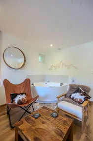 L'Ostalet suite luxe Jacuzzi - Image 4