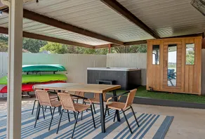 Lakefront Escape: Hot Tub, Sauna - Image 2