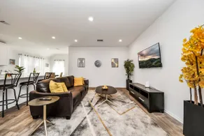 Rammies cozy Home with community pool - Image 4