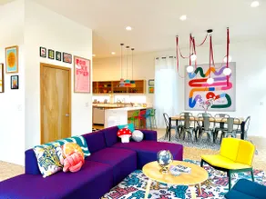 The Hub: An Artsy Studio w/ Hot Tub - Image 2