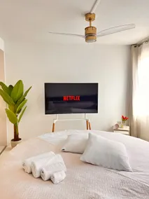 Air-conditioned suite - Round bed, Zénith bathtub. Stadium - Image 2
