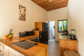 Tranquil 2BR Villa with Pool - Image 4