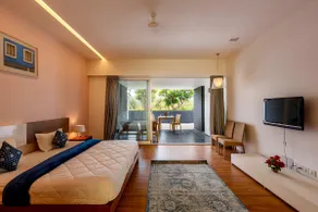 Casa Palmera by StayJadeInfinity PoolNr Airport - Image 4