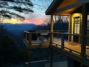 ”Rooms with a View”, A Rustic-Modern Mnt. Retreat - Image 3