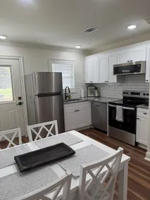 Brand New Cozy Stay. - Image 3