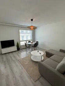 2 bedroom apartment with balcony in the city center - Image 2