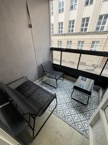 2 bedroom apartment with balcony in the city center - Image 3