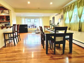 FamilyFriendly3BR+Loaded Amenities+PrivateDriveway - Image 4