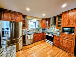 FamilyFriendly3BR+Loaded Amenities+PrivateDriveway - Image 5