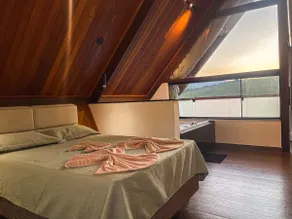 Pleasant cottage with bathtub, close to waterfalls - Image 2