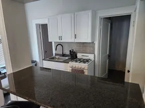 The Weaver House Guest Suites - Image 5