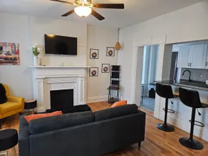The Weaver House Guest Suites - Image 2