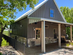 Secluded & peaceful, treetop cabin retreat - Image 5