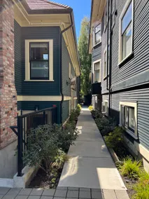 A Cozy Gem in the Heart of DT Vancouver West End - Image 2