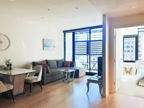 Cozy City-view 1 bed+study home in the central CBD - Image 2