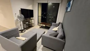 Cozy apartment with pool, gym, and parking - Image 3