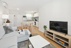 Designer 2BR Apartment Near Scarborough Beach - Image 3