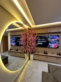 Gold Luxury Apartment - Image 2
