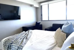 Central Studio Apartment - Image 2