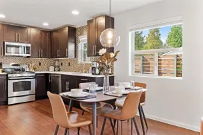 Cozy Quiet Townhome | Near Downtown + Parking - Image 3