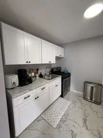 Stylish Urban Oasis – 1BR/1BA - Image 3