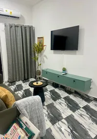 Cozy Apartment, 15 mins to Airport - Image 3
