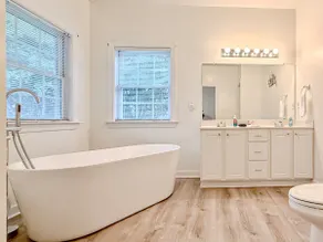 Beach & Kiptopeke Park Access! 1st Floor Master! - Image 4