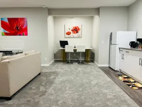 New Suite Near Airport & Calgary - Image 5