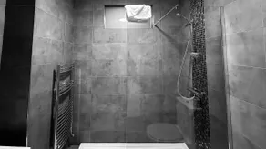 Town Centre 2 Bedroom Apartment - Image 3
