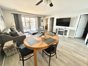 Beautiful 2 Bdrm - Sleeps 8 Condo w/Gorgeous Lake View! Close to Dogwood Canyon! - Image 5