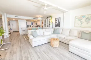 Salt & Sky-Oceanfront PH w/Roof Deck-Pool-King Bed - Image 3