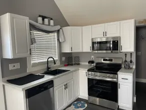 Cozy NEW home in Fulton! - Image 5