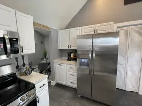 Cozy NEW home in Fulton! - Image 3