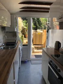 The Pathfinder's Retreat - 1 bedroom house for 2-3 guests - Image 3